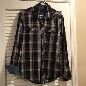 Men’s 7 Diamonds button down shirt